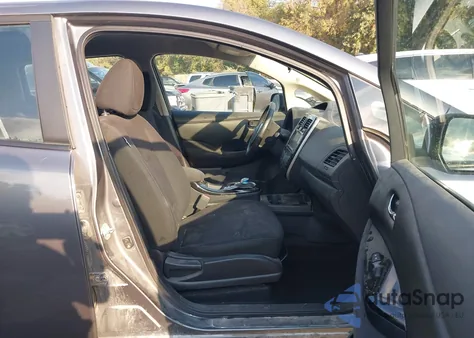 2017 Nissan Leaf Sv z USA, uszkodzony, nr VIN 1N4BZ0CPXHC305884